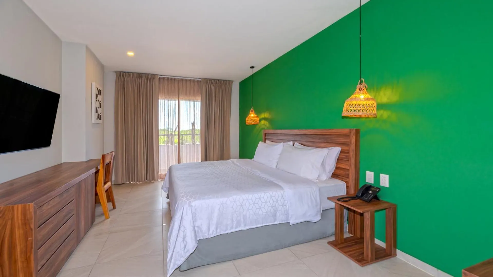 Holiday Inn Tulum By Ihg 4*,