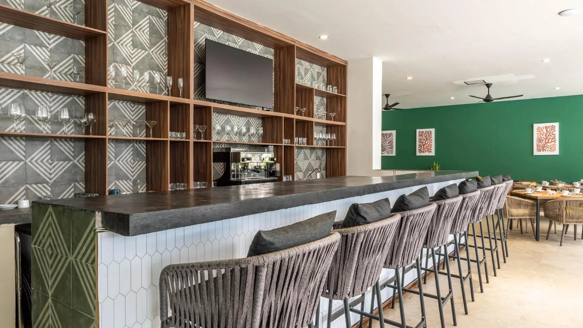 Holiday Inn Tulum By Ihg 4*,
